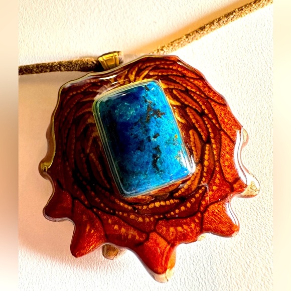 🛍️soldNECKLACE Handcrafted Pinecone pendant center cut heart on cord 4007 B - Picture 2 of 14